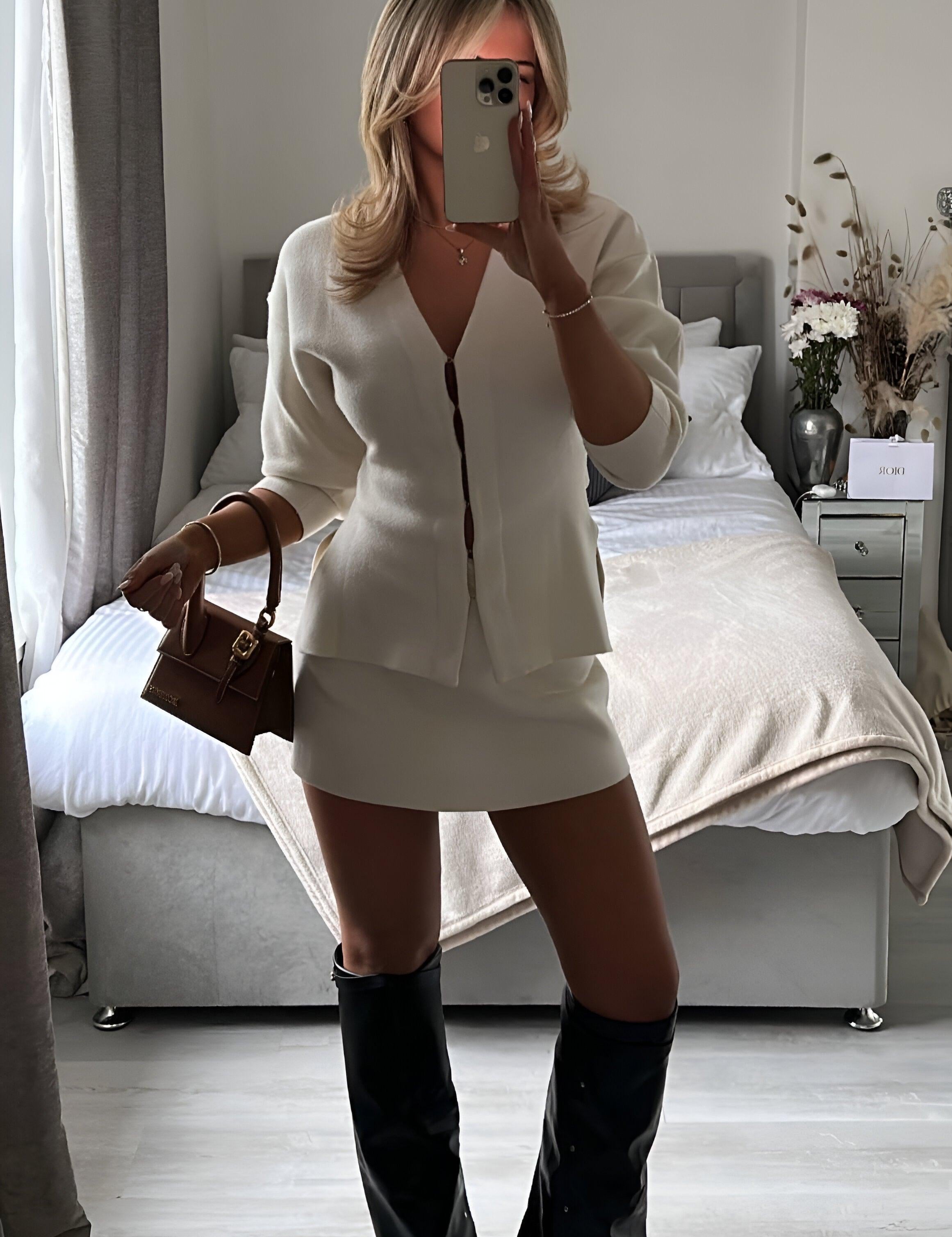 Iduna - Elegant Knitted Set