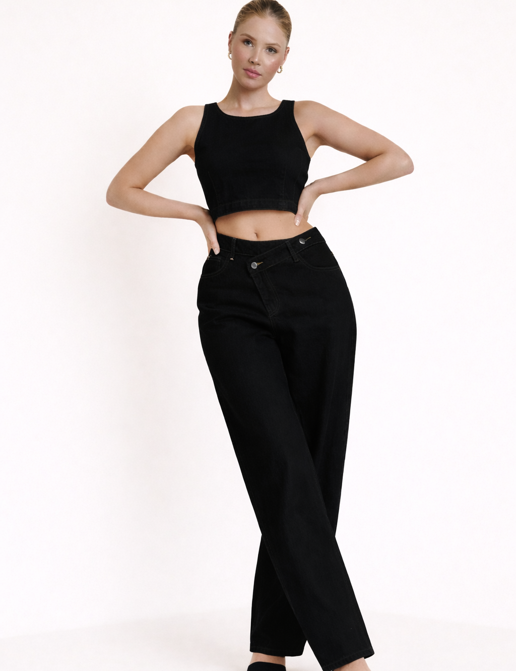 Anaïs – Asymmetrical Waist Denim Jeans