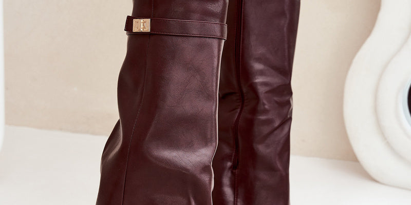 eng_pl_Womens-Ankle-Boots-With-Block-Heel-Rolled-Down-Shaft-And-Gold-Detail-Burgundy-Diorna-38585_5.jpg